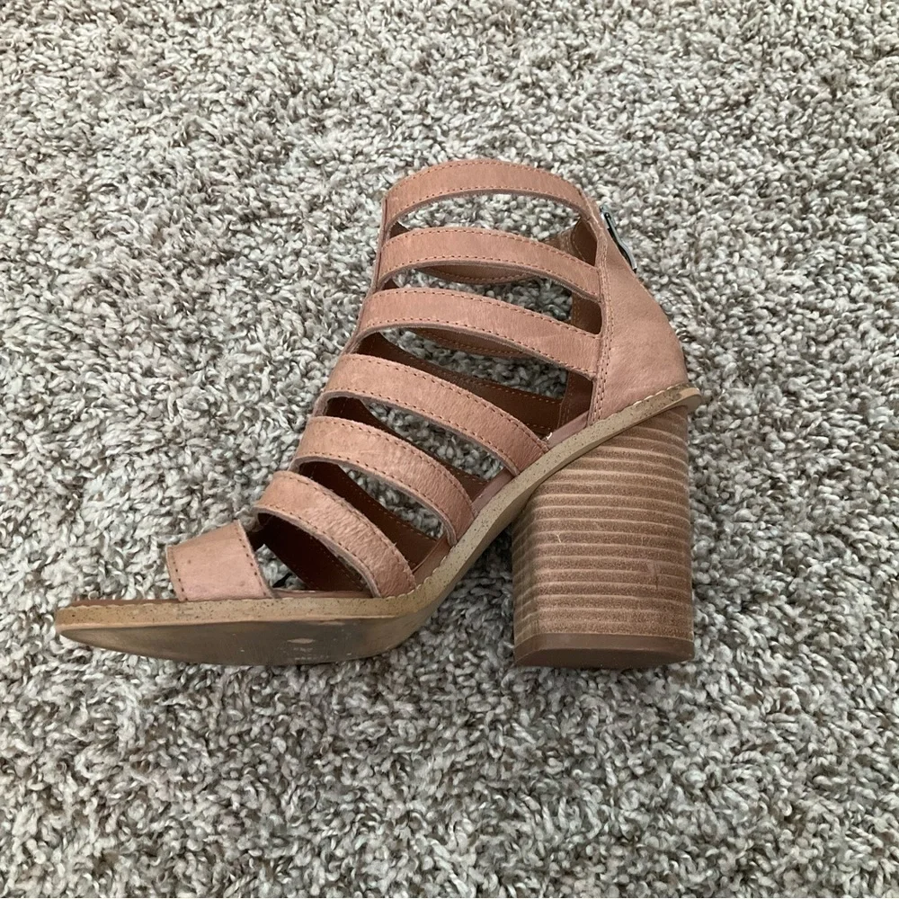 Steve Madden Heeled Strappy Sandals Size 7.5